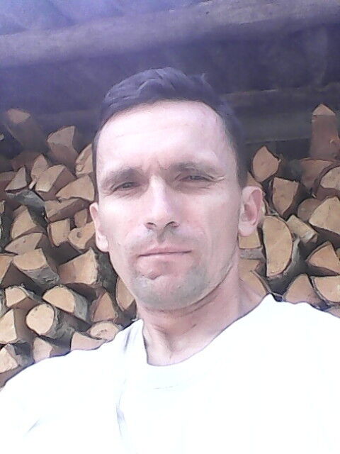  14597894  Vladimir, 44 ,    