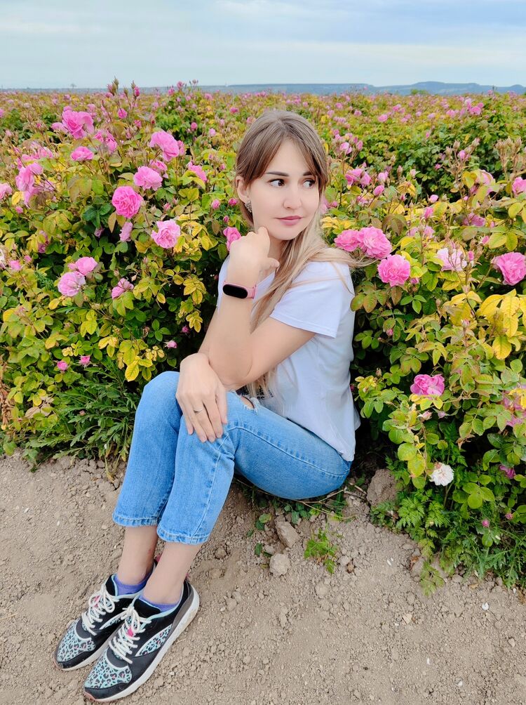  43312154  Julia, 30 ,    