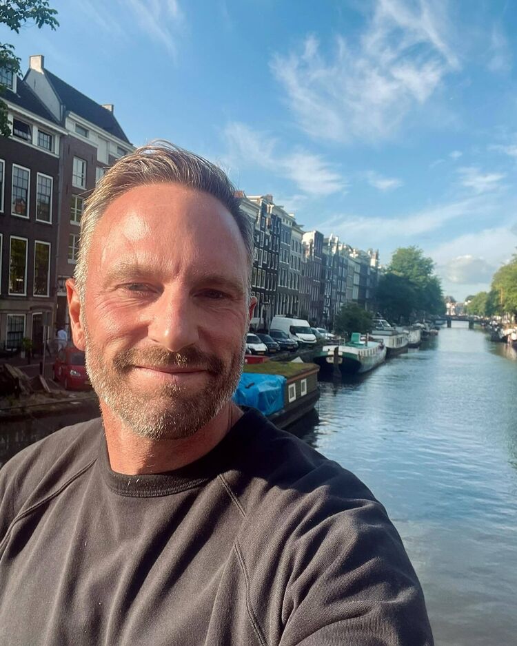  ,   , 37 ,   c 