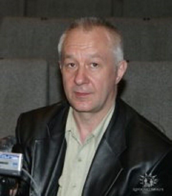  9732194  Michael, 70 ,    