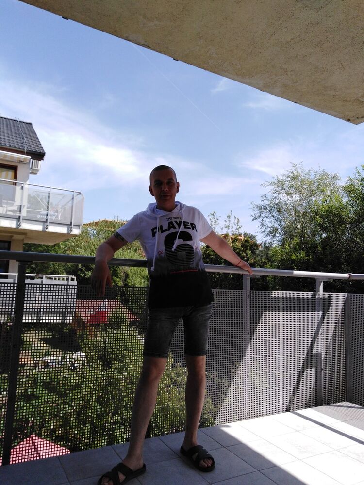  Bielany Wroclawskie,   , 47 ,   ,   , c 