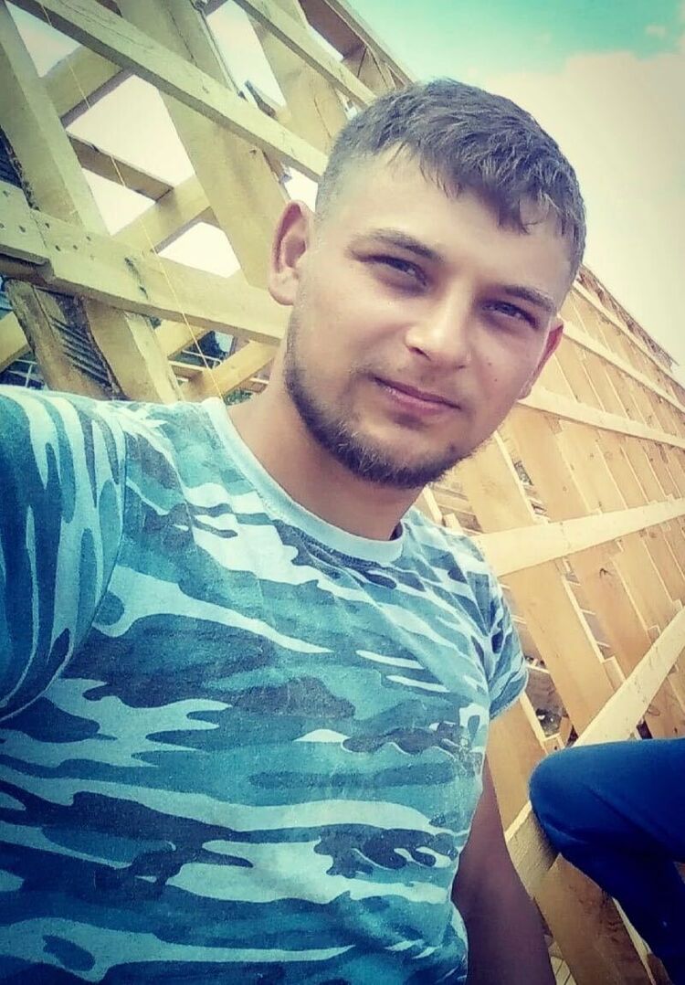  37704584  , 32 ,    