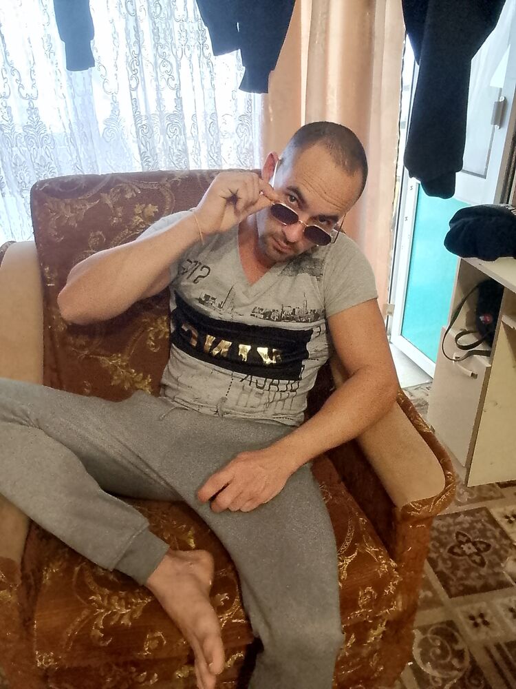 50343004  Gianni, 27 ,    