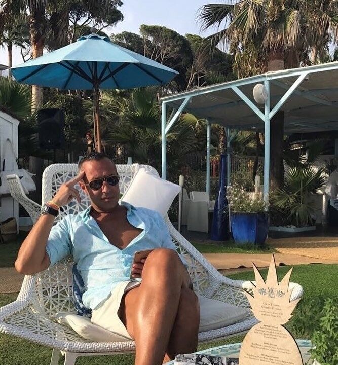  ,   BrianWayne, 52 ,   ,   , c 