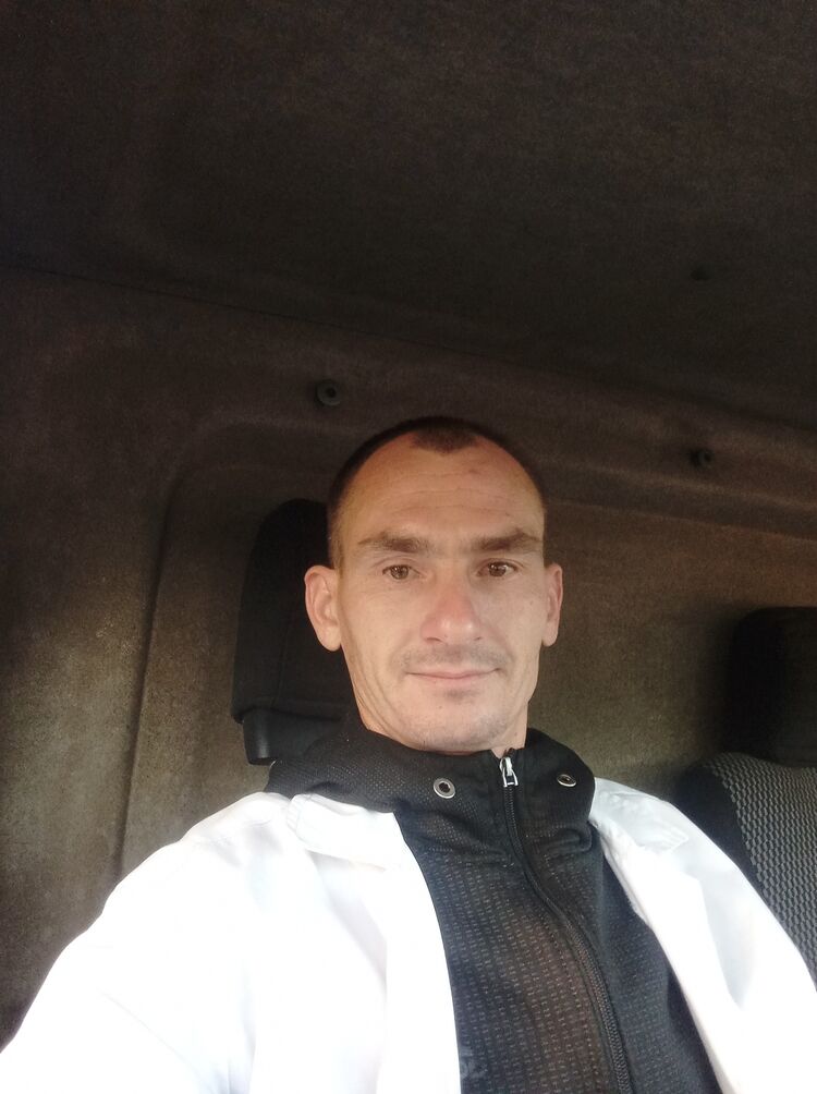  37643074  , 40 ,    
