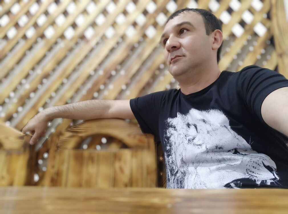  ,   Emil, 47 ,   ,   , c 