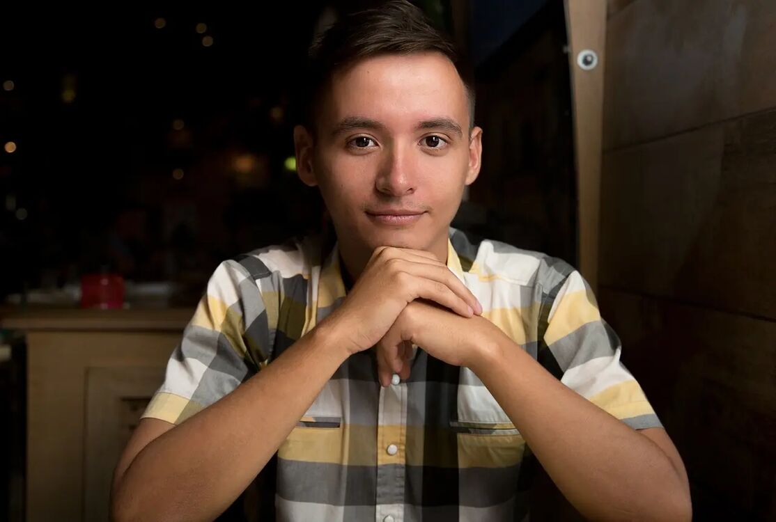 ,   Alex, 28 ,   