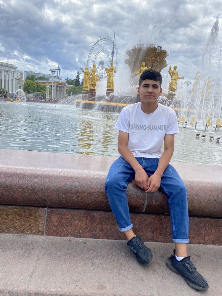  ,   Farrux, 21 ,   ,   
