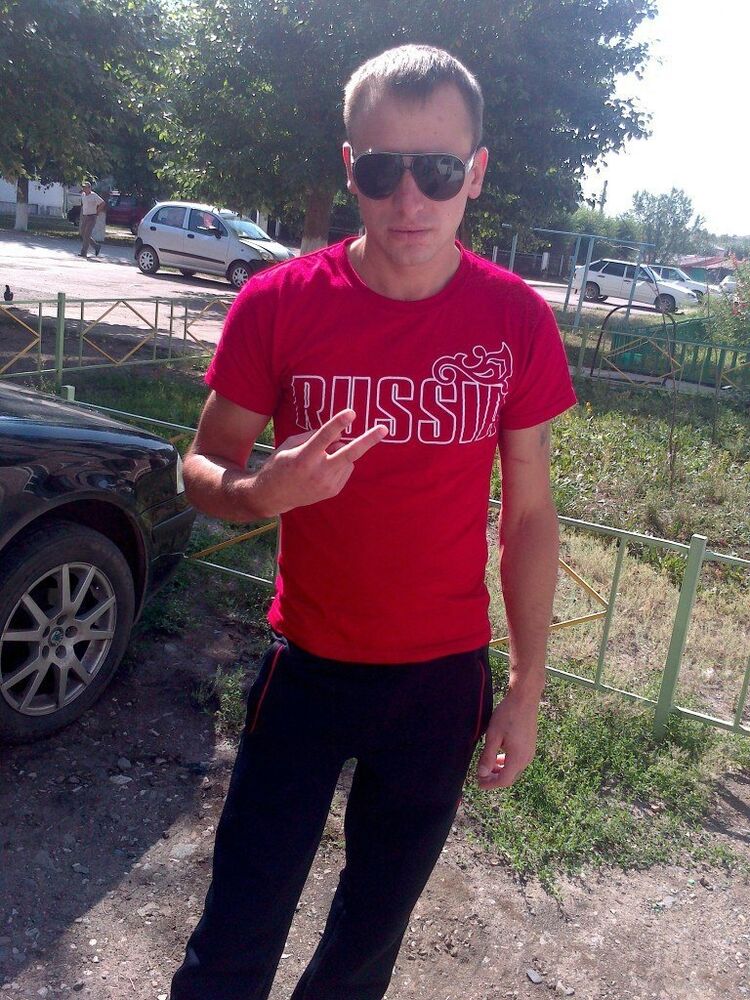 35850204  Igor, 35 ,    