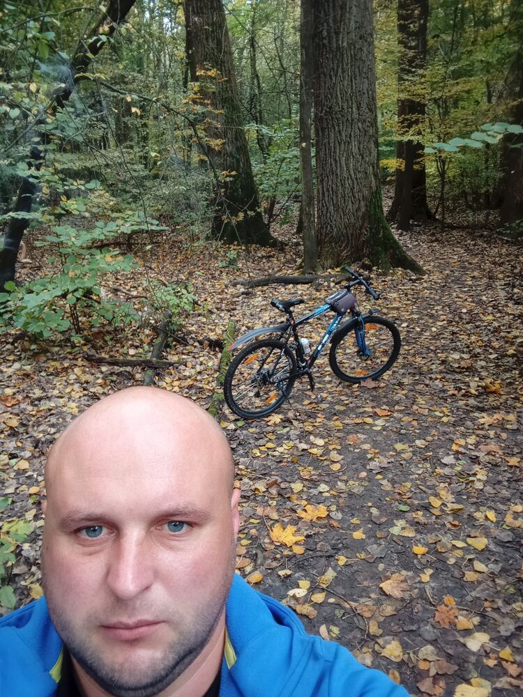  49539784  Oleksandr, 35 ,    