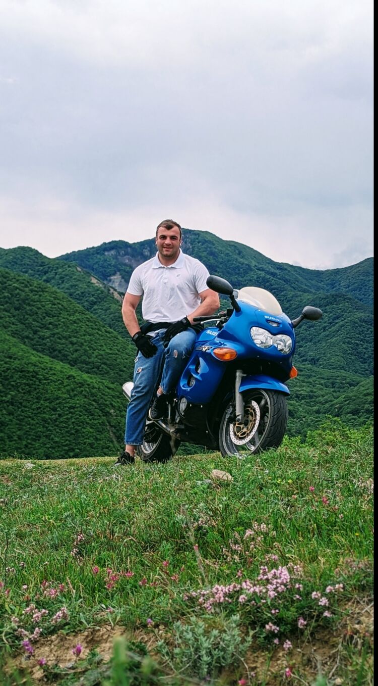 ���������� �������, ���� ������� Folow, 33 ����, ������������ ��� ������, ����� � ���������