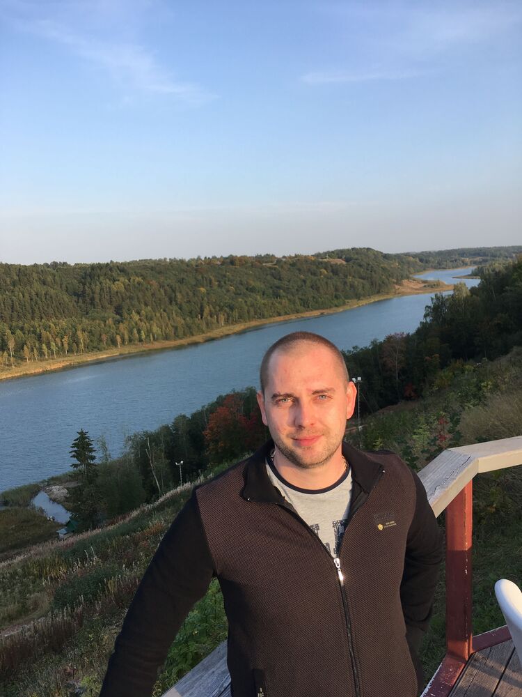  52988134  , 32 ,    
