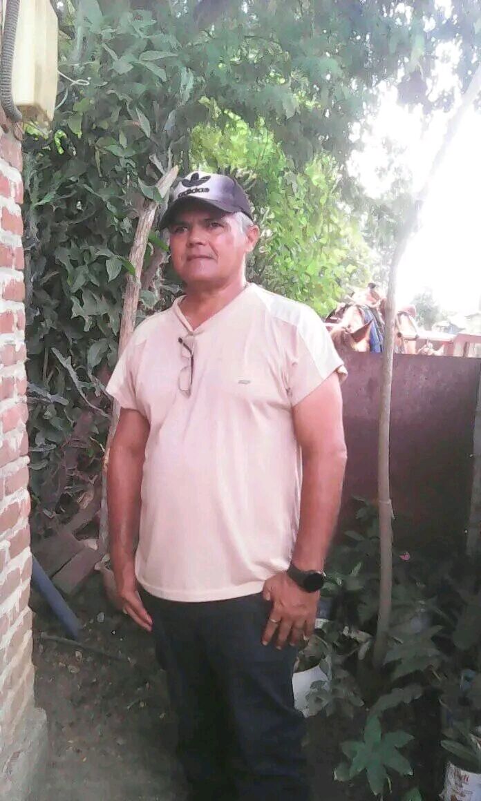  52610984  Jorge, 54 ,    