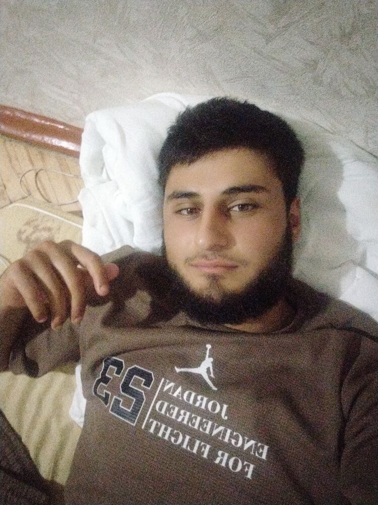  36661864  Binali, 26 ,    