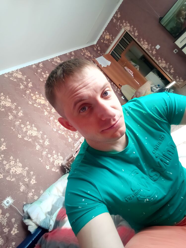  31223664  Viktor, 38 ,    
