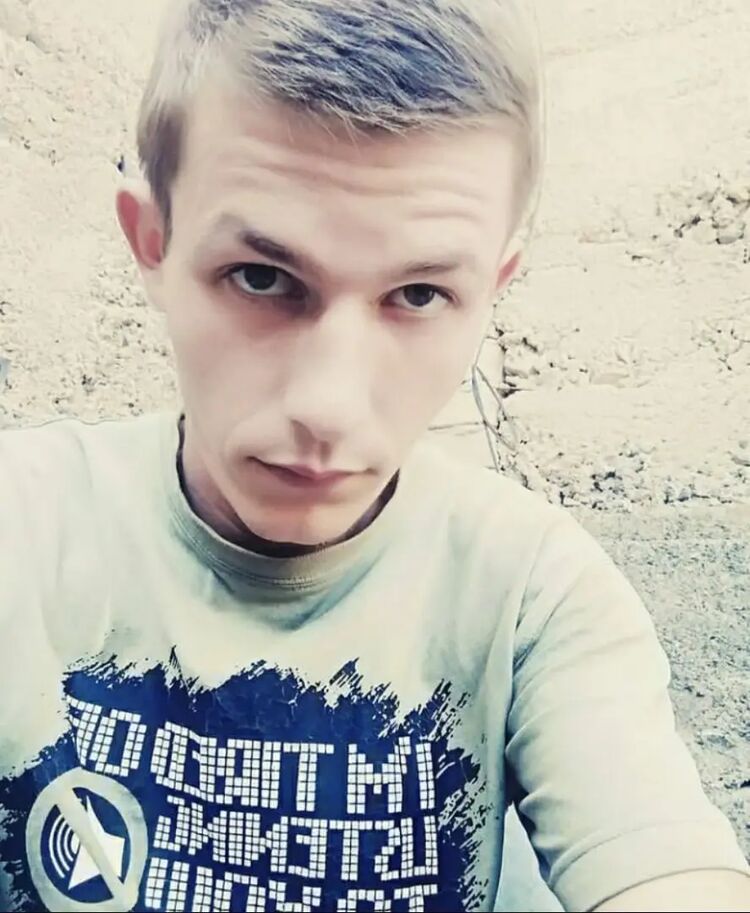  ,   Denis, 27 ,   c 