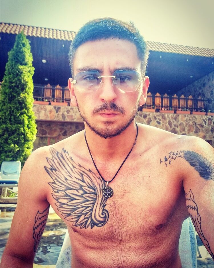  ,   Edmond, 28 ,   ,   , c 