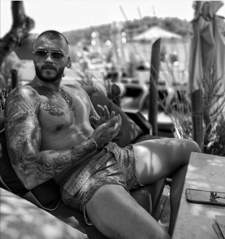  Cesme,   Taggie, 35 ,   ,   