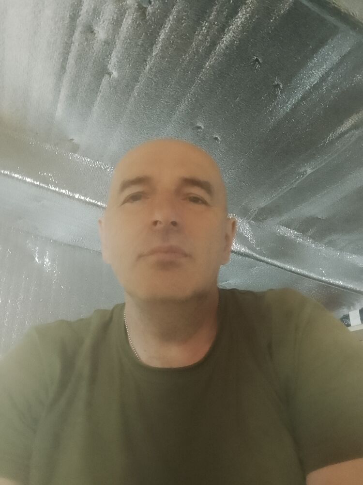  54320054  Oleg, 57 ,    