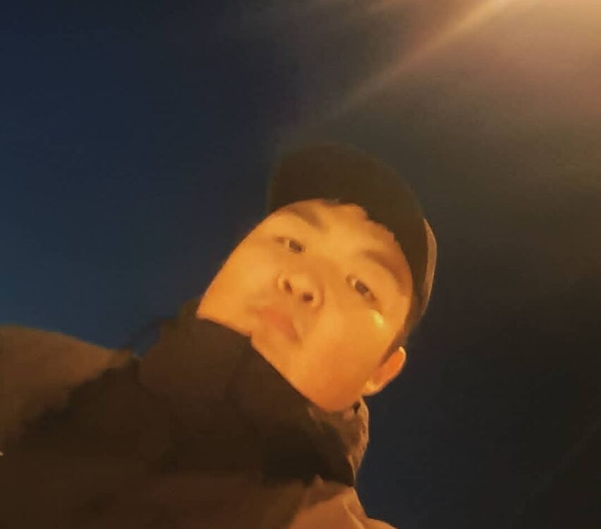  27605124  Andrei, 28 ,    