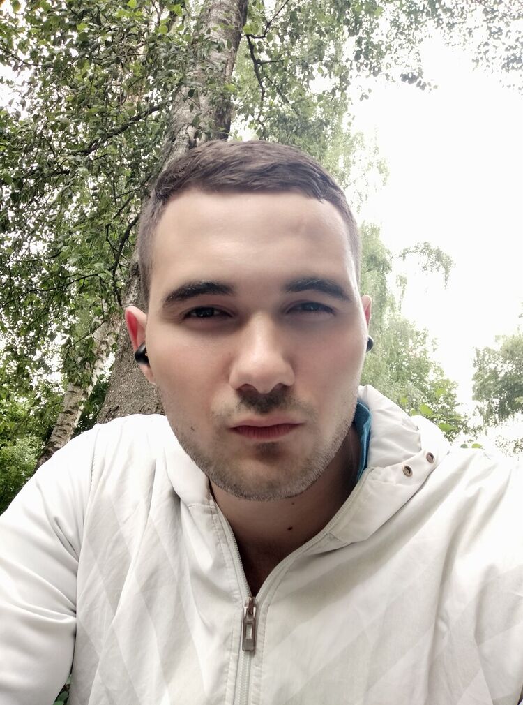  20568814  Bogdan, 30 ,    