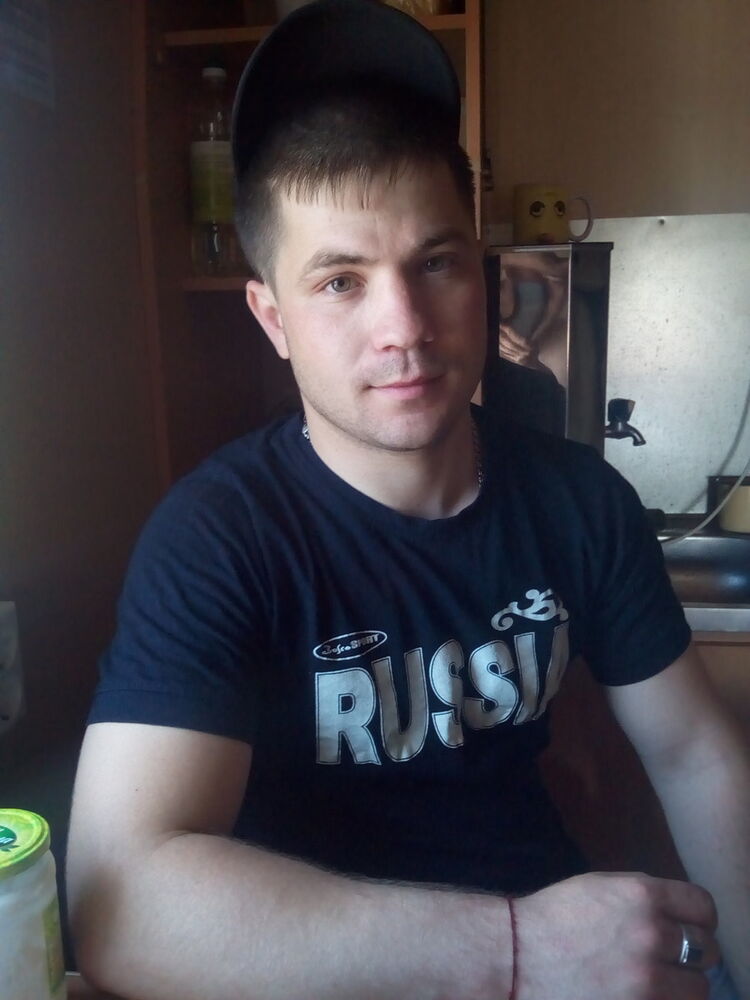  8216714  Aleksandr, 31 ,    