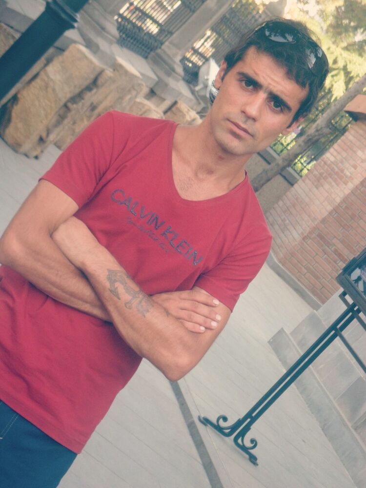  6034434  Erik, 34 ,    