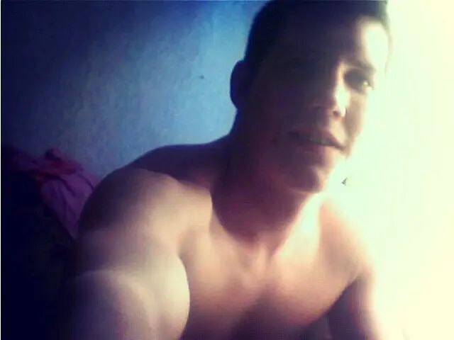  35388634  Alexander, 33 ,    