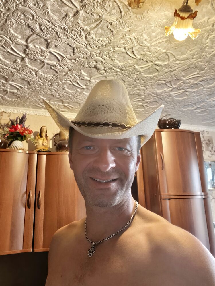  53731024  , 46 ,    -