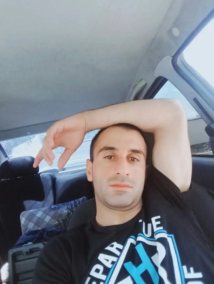  48167184  , 32 ,    