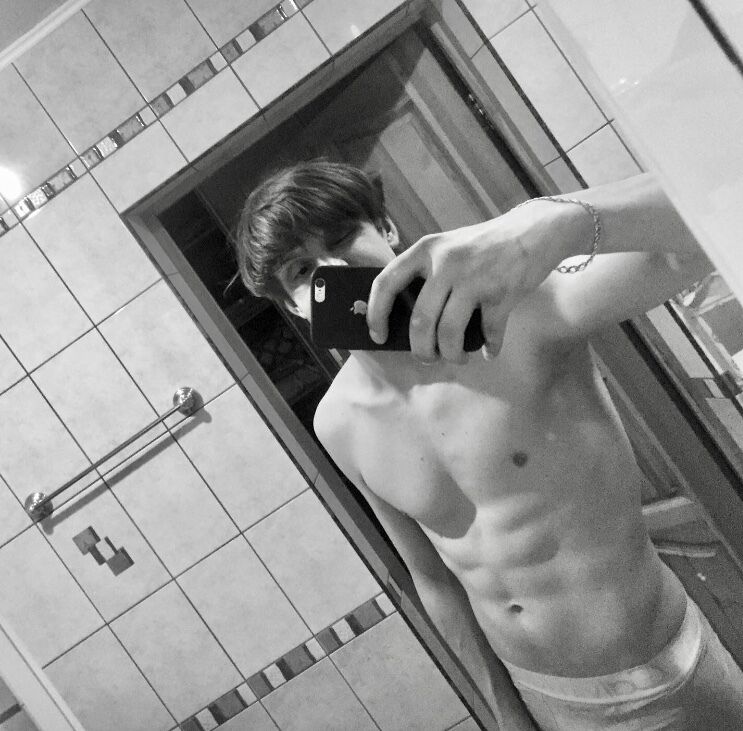  ,   Artem, 31 ,   ,   