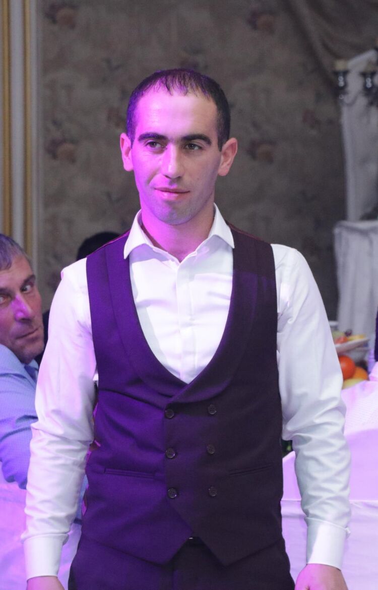  ,   Garik, 33 ,   ,   