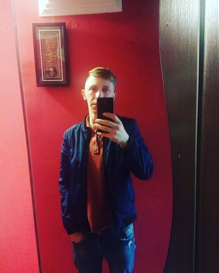  ,   Alexander, 32 ,     , c 