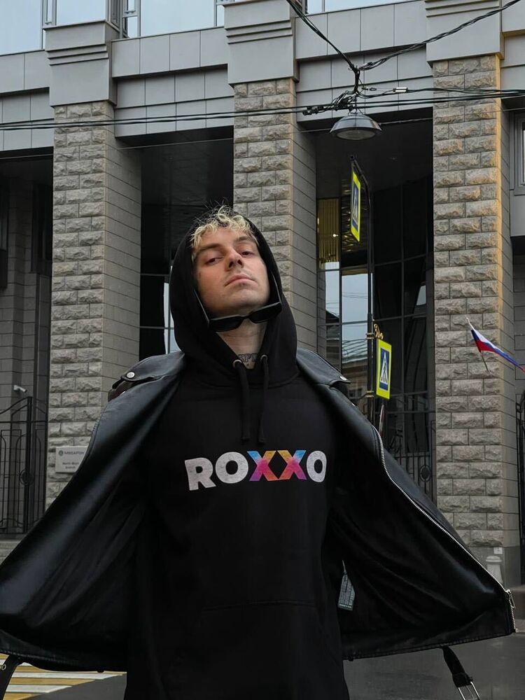  27563134  Daniil, 29 ,    