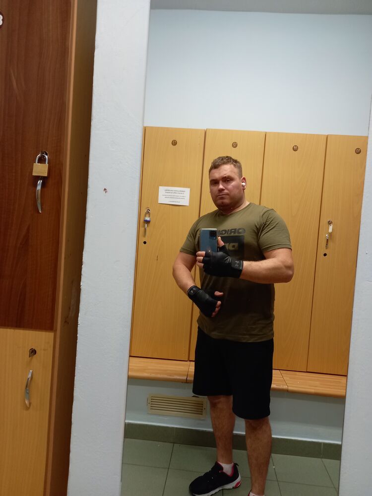  ,   Nicolai, 37 ,   ,   