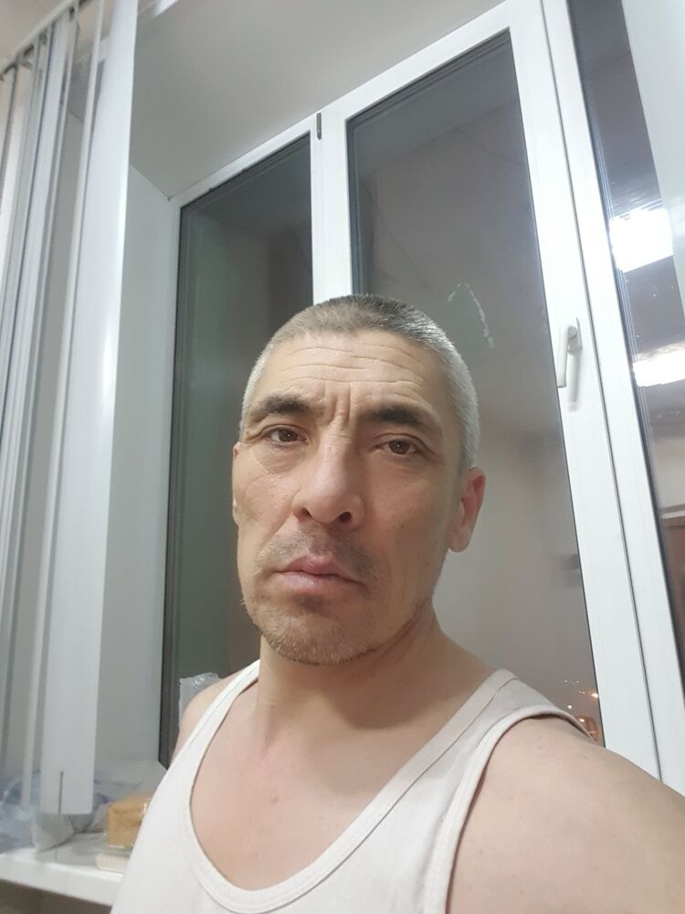  54751564  Baur, 46 ,     