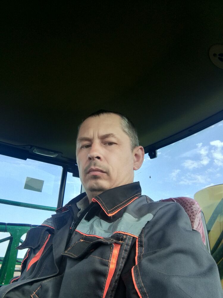  33687844  , 42 ,    