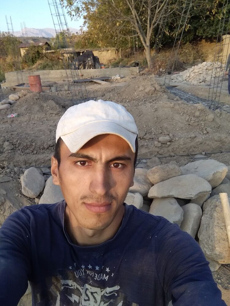  18962484  Doniyor, 31 ,    