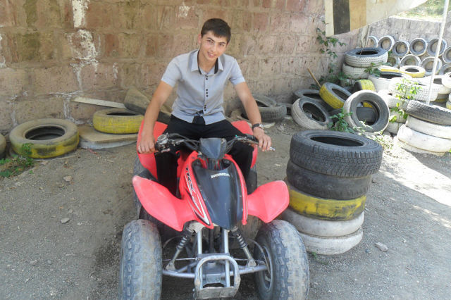  ,   Gevor, 29 ,   , 