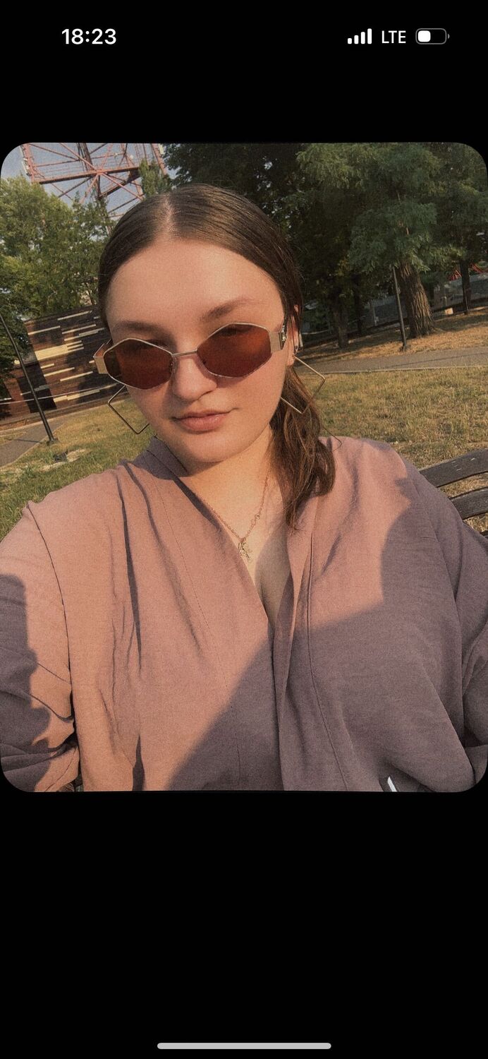  52832954  , 21 ,    --