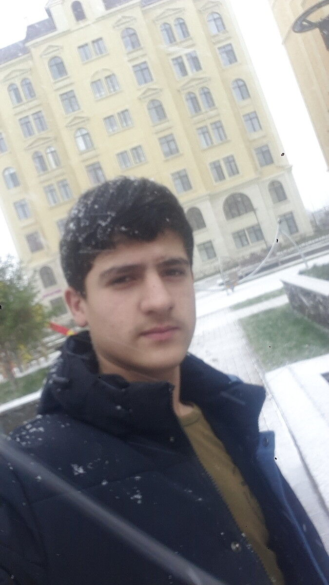  18056674  Shahzod, 25 ,    