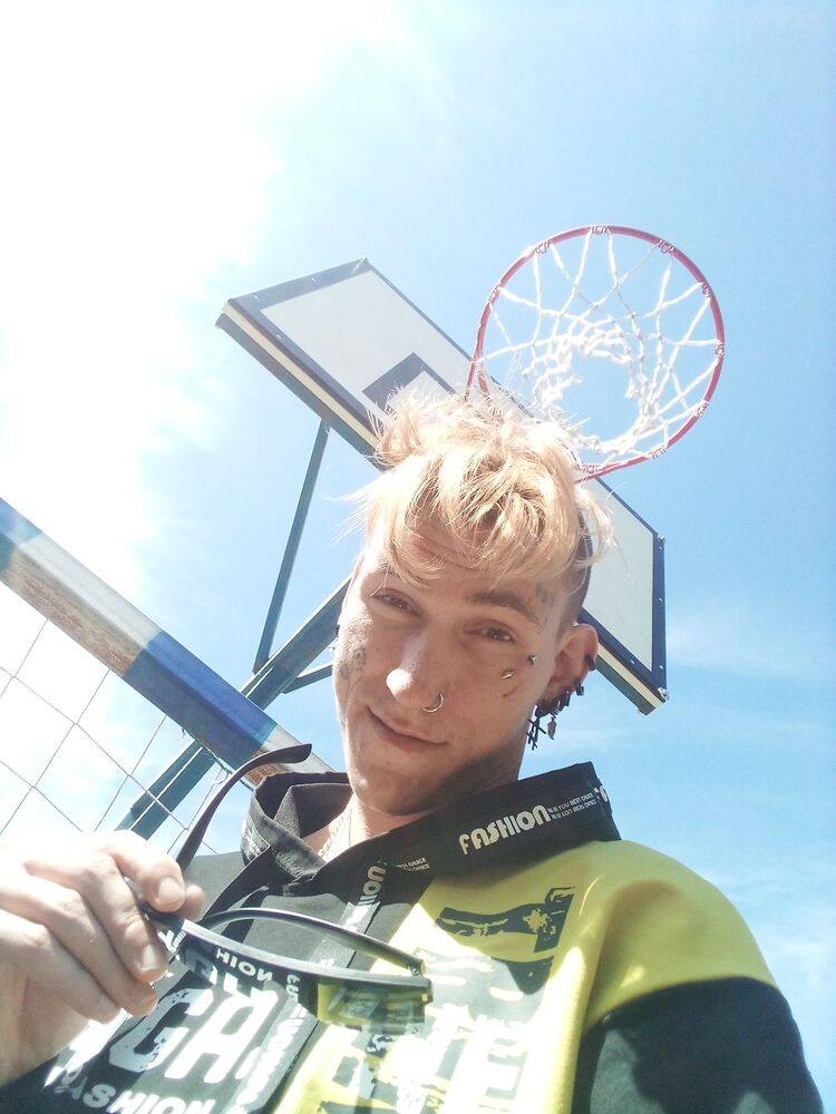  ,   ˸, 25 ,     , c 