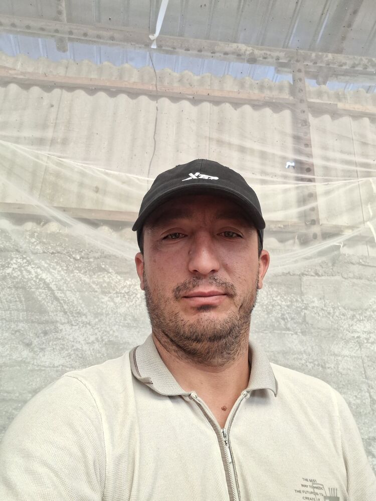  45246984  Alisher, 39 ,    