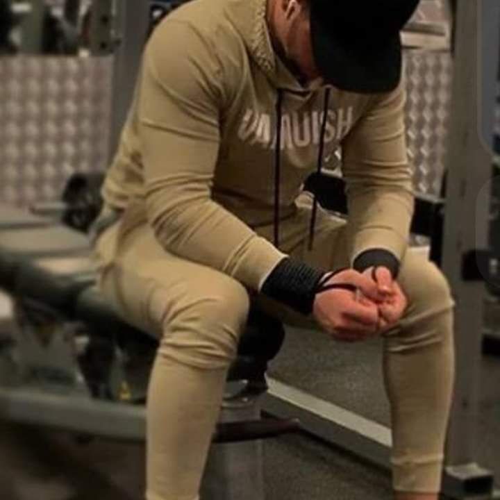  25228594  Vlad, 40 ,    