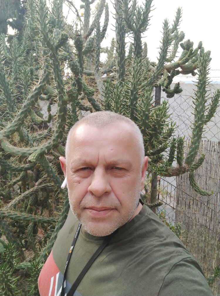  40228384  , 54 ,    Brzeznica