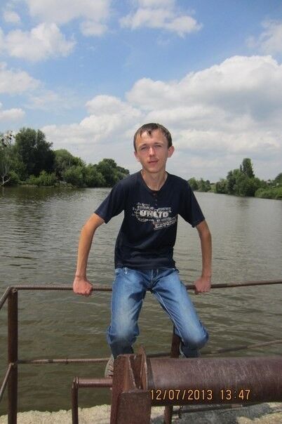  9940394  Andriy, 31 ,    