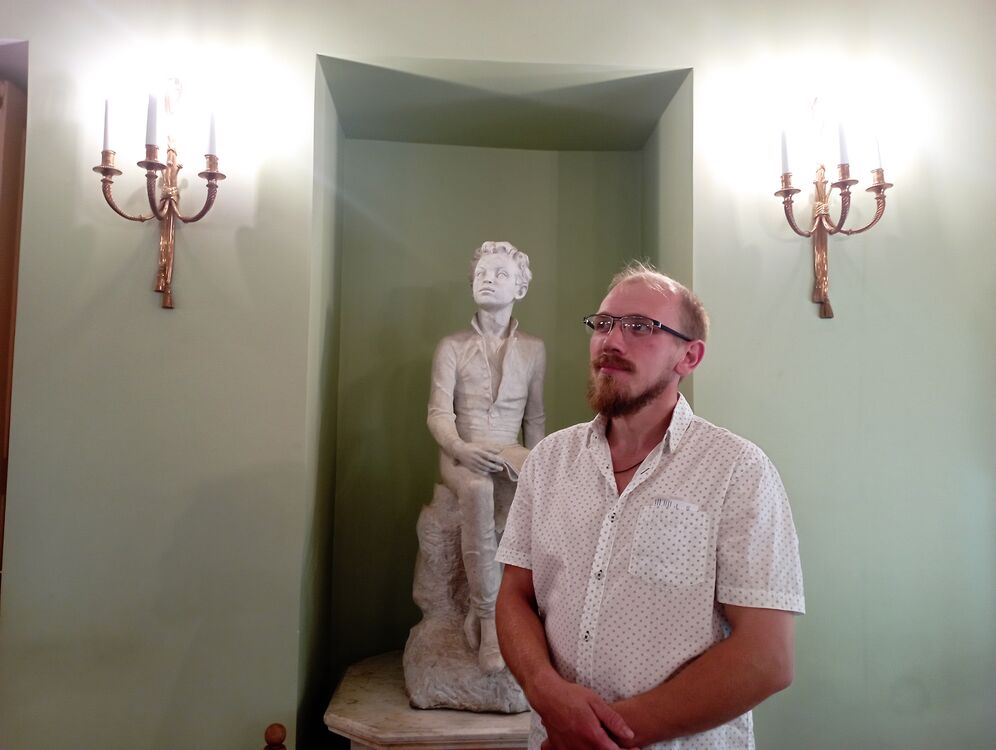  38081674  Vasek, 35 ,    