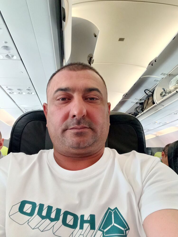  53040274  Yashar, 43 ,    