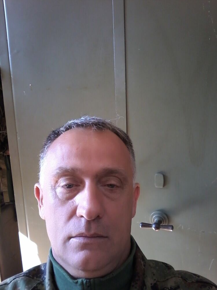  21421224  Dragan, 50 ,    