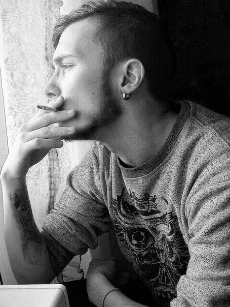  ,   Tony, 28 ,   